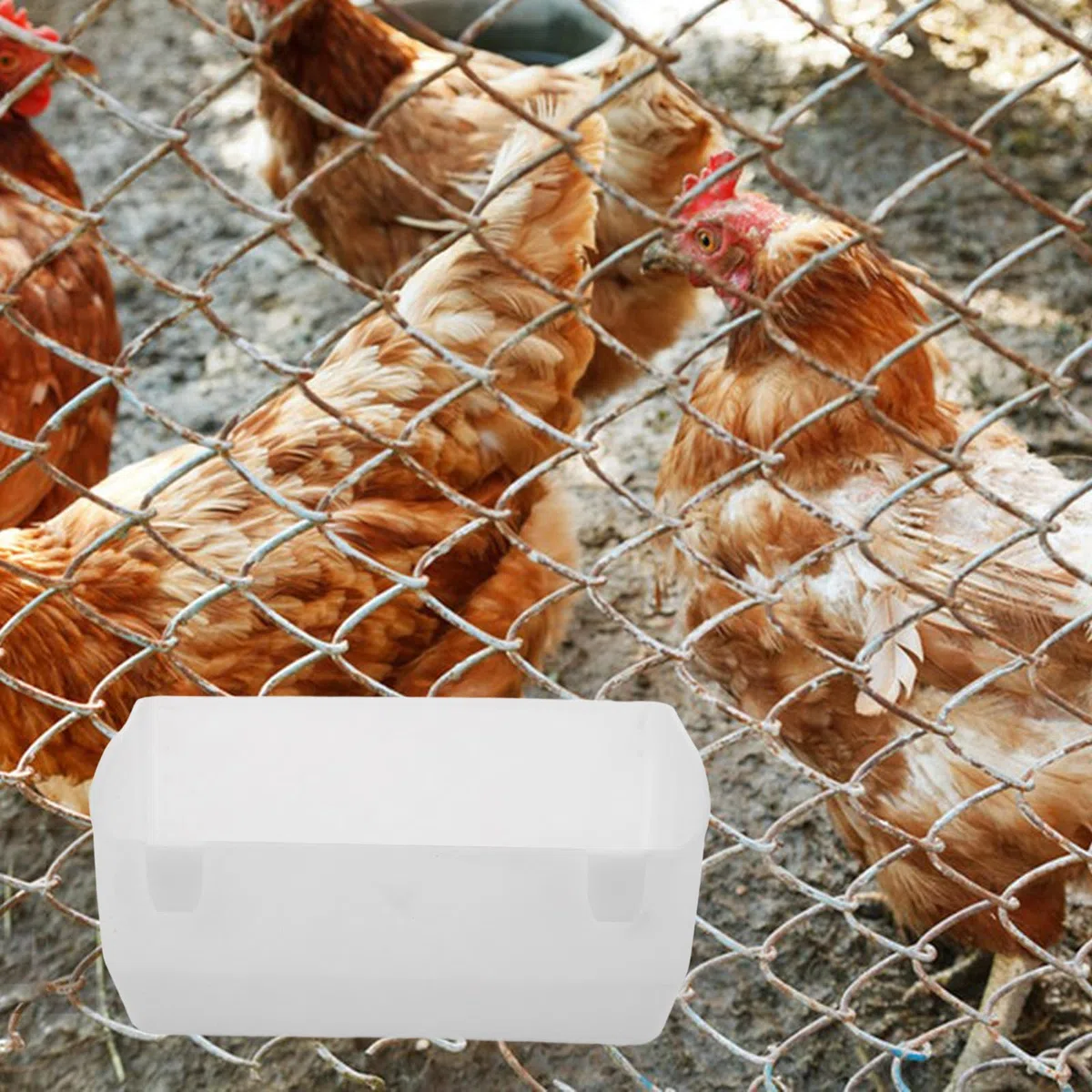 SHERCHPRY Comedero Colgante de Plástico para Pollitos y Gallinas, Dispensador de Comida Grande para Jaulas, Bebedero Pequeño Versátil para Granjas y Aves de Corral, Uso en Jaulas