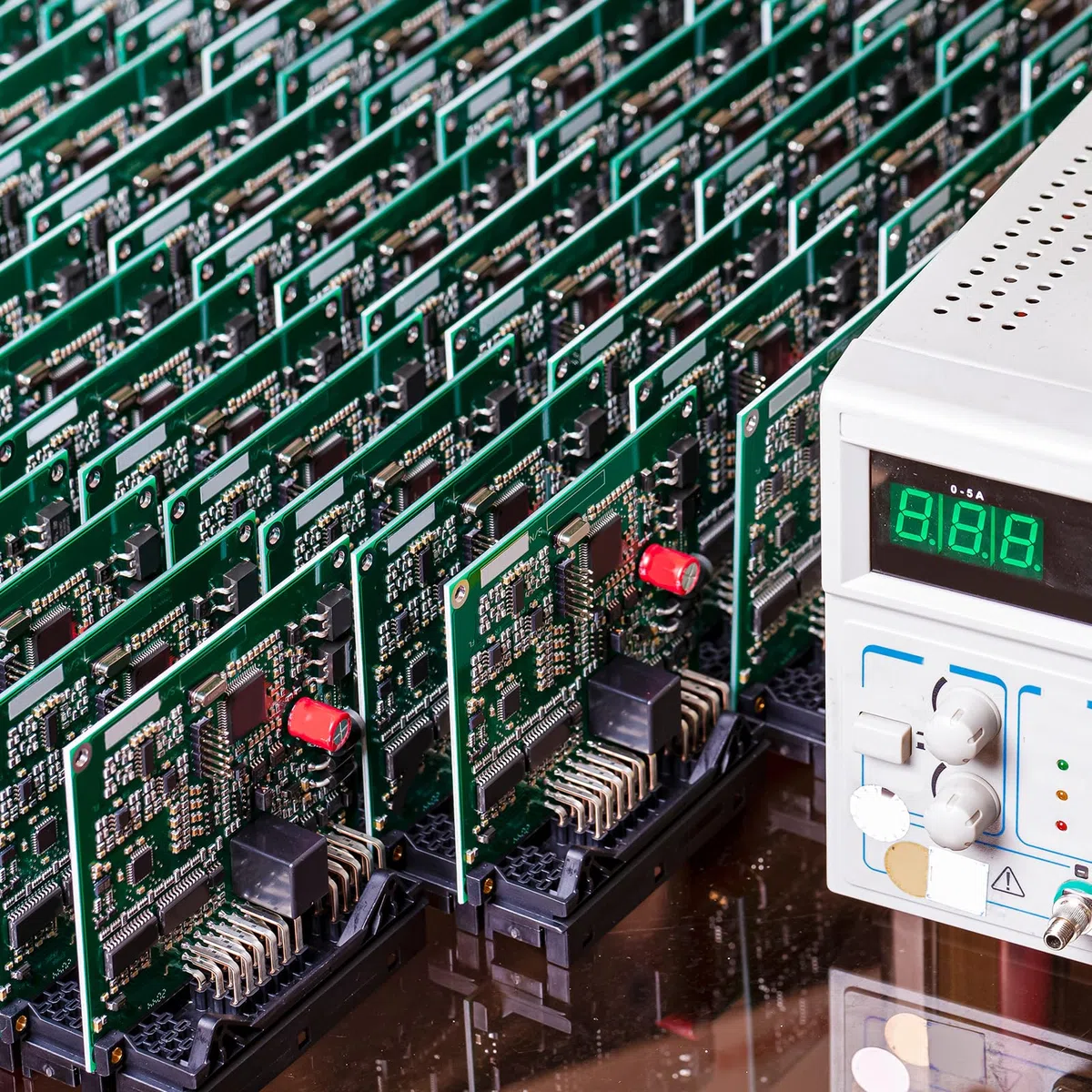 QUARKZMAN 17 Piezas Kit De Adaptadores De Zócalos Para Chips IC DIP Con Paso De 15.24mm Y 28 Pines Redondos Con Paso De 2.54mm/0.1" Para Proyectos De Protoboard Y Diseño De Placas PCB